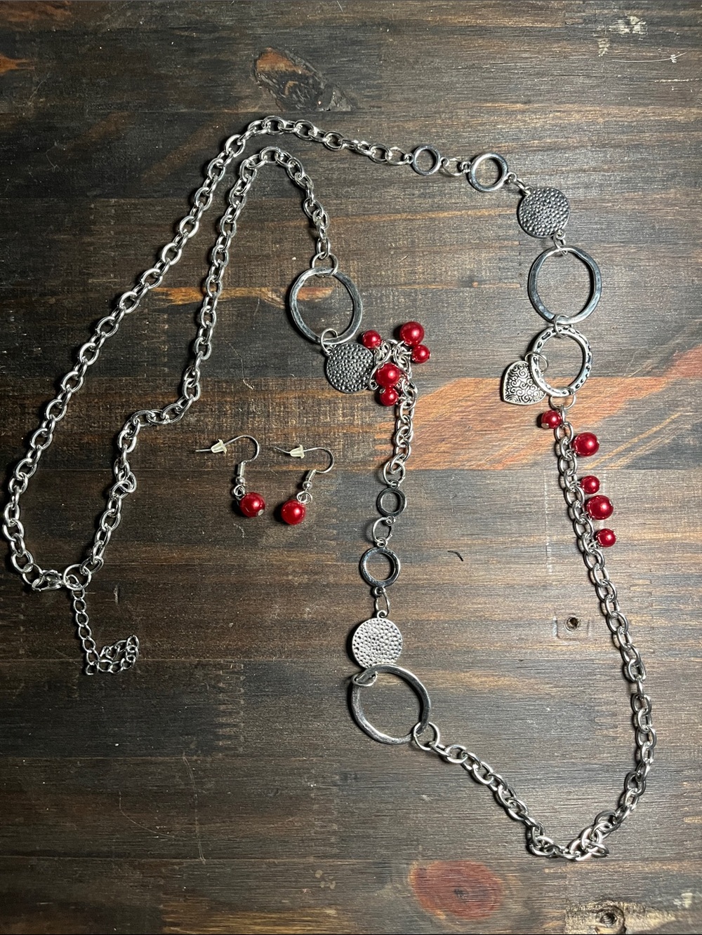 ⭐️3/$15⭐️ Silver-Tone Link Necklace with Red Bead Accents